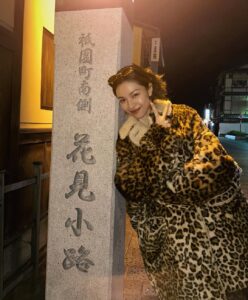 Actress Zhong Chuxi HD Photos and Wallpapers February 2025