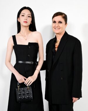 Zhou Ye Instagram - 😉@dior

#dior #DiorAW25