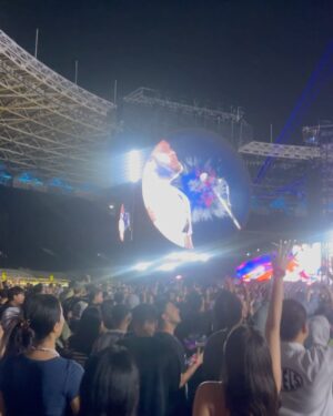 Zoe Abbas Jackson Instagram - My first @coldplay concert 🪐🫶🏼