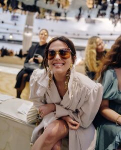 Actress Zoey Deutch HD Photos and Wallpapers March 2025