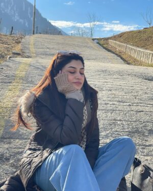 Zoya Nasir Instagram - Kel kel mein