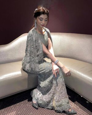 Zoya Nasir Instagram - The one from the cell phone would have to do. 
Didn’t win in the ‘Best supporting actress’ category for ‘Dobara’ but being nominated was a reward on its own 🙏🏽♥️
👗 @erumkhancouture