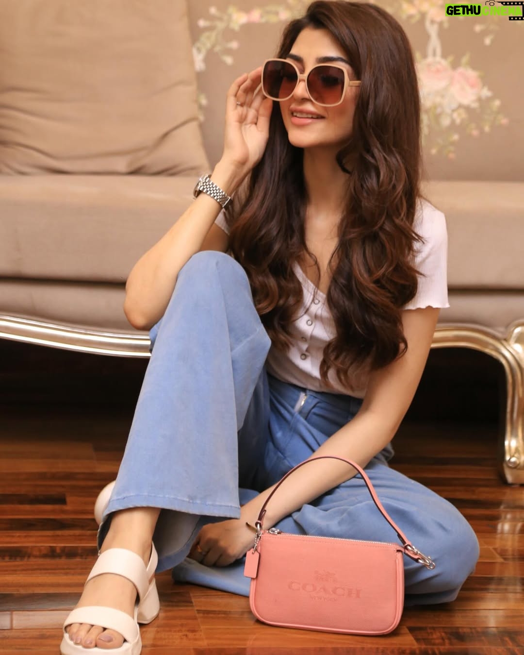Zoya Nasir - 11.9K Likes - Couch ❌ floor ✅