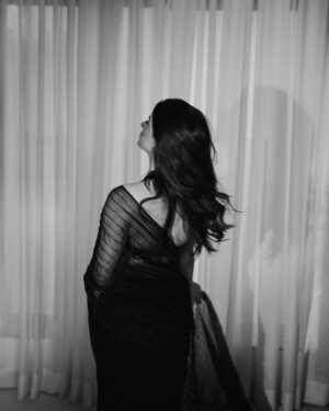 Zubab Rana Instagram - 🖤🌌 

@ihassankhan 📷
@arebyabdullaharshad 
@iamwaleednadeem