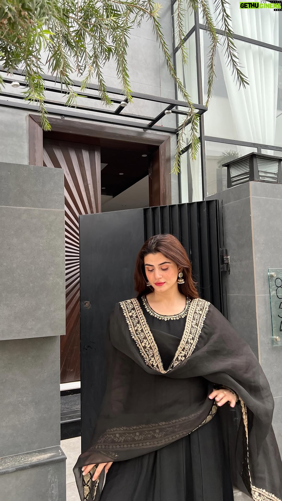 Zubab Rana - 105.9K Likes - آہستہ آہستہ 🫶