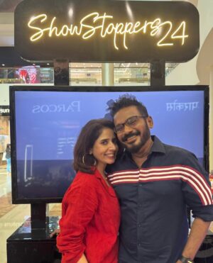 aiana jain Instagram - ShowStoppers 2024 is here — step into the spotlight! ✨Explore your favorites in beauty, skincare, and fragrances, and win amazing prizes.
📱 An iPhone 16 every day
✈️ A dream trip to Dubai   vouchers from @easemytrip
🚗 A stunning @hyundaiindia Exter as the grand prize!
Visit @shoppers_stop or @ssbeauty stores, or shop on the app 🛍️ and let the spotlight follow you. 💖 Your #ShowstopperMoment awaits!