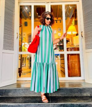 aiana jain Instagram - 2 things !!
For everyone who met in person and asked about the dress and the bag !!
Dress : @shop.miaoww 
Bag : @toryburch 
Second I met my future bed , which was the comfiest comfiest comfiest ever @hastensbeds are made in Sweden and handcrafted and did I say how comfortable were they !! 
.
.
.
.
.
.
.
.
. #aianaj #aianajsays #aianajstyles #whatiwore #shopmiaoww #hastensbeds #love #find #count #divine #shebang