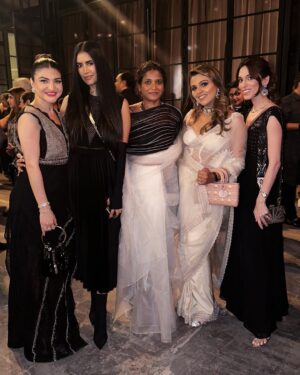 alisha pekha Instagram - DIOR presents "Mul Mathi". An artistic  collaboration between Maria Grazia Chiuri of @dior , Madhvi Parekh, Manu Parekh, Karishma Swali and The Chanakya School of Craft. 
.
Exhibition is from 1st April 2023- 22nd April 2023 at the Snowball Studio Worli. 
These series of astounding textile artwork was also presented at the SS22 haute couture in Paris. 
Truly an ode to the legacies of embroidery work and textiles and a homage to the Indian culture and craft. 
Its a momentus occasion for India to be finally acknowledged and represented on the global stage in such an ingenious and admirable manner by the house of Dior and we look forward to more creative and interesting collaboration bloom from this association…
.
#dior #diormumbai2023 #theallyedit