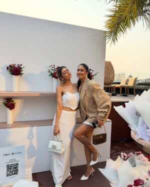 alisha pekha Instagram - At the unveiling of the rich, opulent and sensual rose of Chloé L’Eau de parfum intense……more powerful than ever. 
Floral fragrance for a strong,free and graceful Chloé woman 
♥️♥️♥️
Thank you team @cotyinc @tarzbeauty @sephora_india @chloe 
#wearchloe #chloeparfum #theallyedit