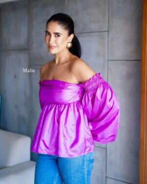 alisha pekha Instagram - It’s been my pleasure wearing these beautiful clothes by these fabulous Homegrown brands. 💚🩷💜🧡♥️🩵💛Outfits that made me feel sexy and confident and made everything look better.  You know clothes have a way to do that. Not only elevate your mood but even your surroundings. 
All names have been tagged. Please see their page and consider them for your next buy. 
.
#homegrown #holidayfashion #holidayoutfit #vacationoutfit #weekendoutfit