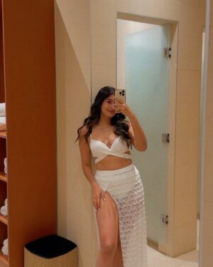 soundarya thakur Instagram - This set just made pool days better, thanks to @a.la.modebyakanksha 🤍

 #swimstyle #swimwearfashion #poolsidechic #bikinigoals #swimwearset #vacationvibes #swimstyle #bikinitime #poolsidefashion #mirrorselfie #swimwearindia #soundaryathakur #formocloset