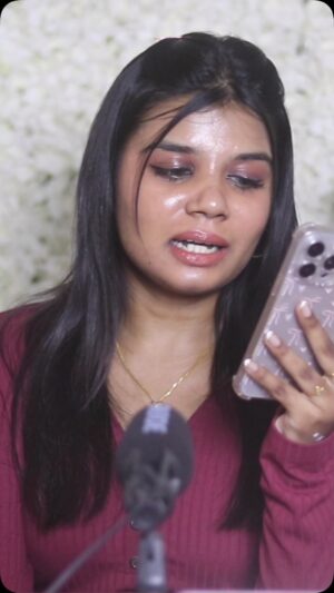 Aarthi Chandran Instagram - Being a Rosy Aunty🤣👻Watch Full video on my Youtube channel ☠️ 
Channel Name: Mable Aarthi
A kutty glimpse of what my subscribers send me or put me through 😶‍🌫️😫🚶‍♀️

#makeupaddict #reelsinstagram #reels #makeuptutorial #makeupartist #tamilreels 
 #reels #feelitreelit #reelsinstagram #tamilreels #gowiththetrend #tamil #influencer #funny #ghost #ghoststories #readingsubscribersghoststories
