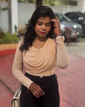 Aarthi Chandran Instagram - Wrapped in Happiness ✨🥹🧿
top by @burgundybae.in 
necklace by @shopinindia.co
