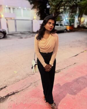 Aarthi Chandran Instagram - Wrapped in Happiness ✨🥹🧿
top by @burgundybae.in 
necklace by @shopinindia.co