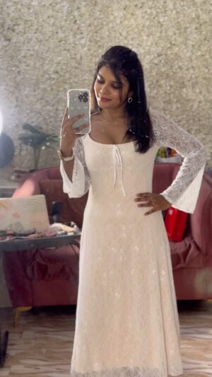 Aarthi Chandran Instagram - Comment "white" for dress link 🤍

#makeupaddict #reelsinstagram #reels #makeuptutorial #makeupartist #tamilreels 
 #reels #feelitreelit #reelsinstagram #tamilreels #gowiththetrends #reelsinstagram #love #funny #photoshoot #relatable #yedi #savana