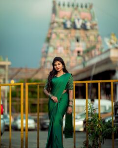 Aarthi Chandran Most Liked Photos and Posts