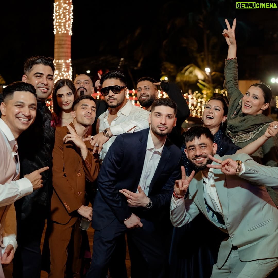 Aastha Gill - 72.8K Likes - Seems like the official pictures are telling a better story! So so happy to be a part of the celebration of such a wholesome love story!
📸 @cinelove.official