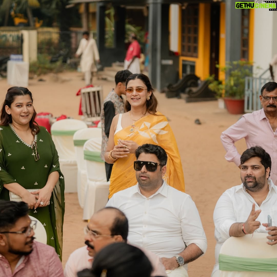 Aastha Gill - 72.8K Likes - Seems like the official pictures are telling a better story! So so happy to be a part of the celebration of such a wholesome love story!
📸 @cinelove.official
