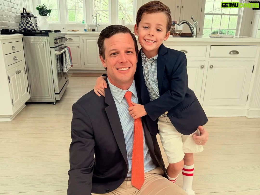 Abby Huntsman - 1.2K Likes - Hopppppy Easter from these little 🐰’s 💜 💜