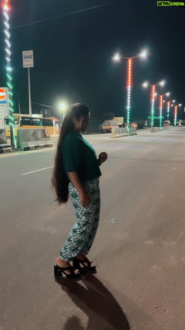 Abi Nakshathra - 21.5K Likes - Sultane…❤️😘💃

#trendingreels #trendingsongs #trending #trendingaudio❤️ #reels #reelsvideo❤️ #reelsi̇nstagram #reelitfeelit #reelindia❤️❤️ #viral #viralsongs #viralvideos #dance #dancevideos #thottuthottupesumsultana✌️