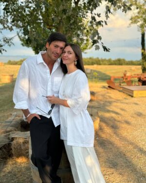 Adela Popescu Instagram - Mai ZEN de atat chiar nu ar fi putut sa fie vacanta asta. ❤️
#micutagarsoniera #fallingforfodor #mariasigina