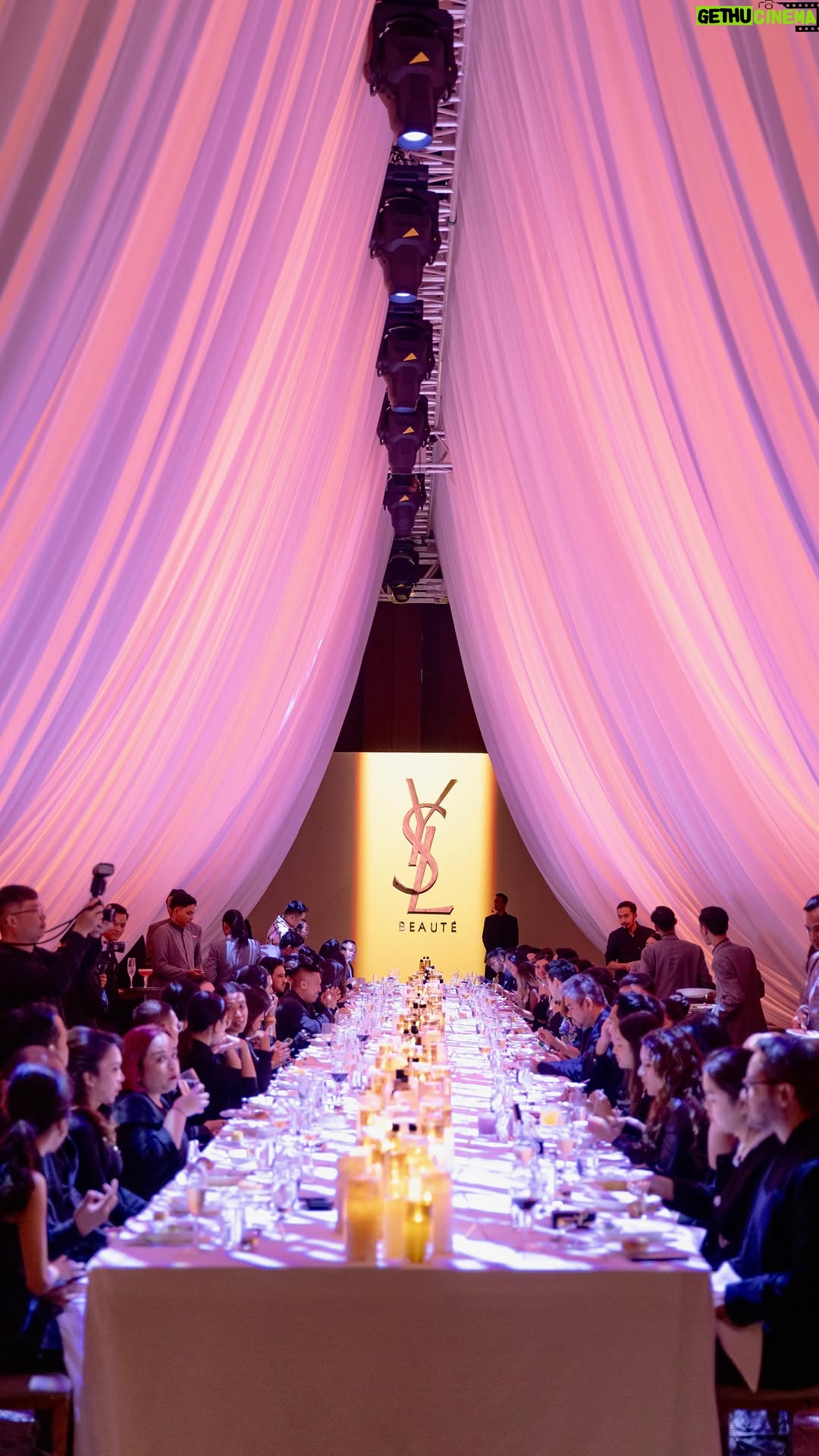 Adinda Cresheilla - 3 Likes - Couture celebrations with YSL Beauty❤️
This Eid, shine in style with YSL Beauty where every moment feels iconic. From daily elegance to festive glamour, indulge in curated couture gift sets designed for the season.
Unwrap luxury, celebrate in couture. Eid with YSL Beauty.
@yslbeauty
#YSLBeautyID #YSLEid