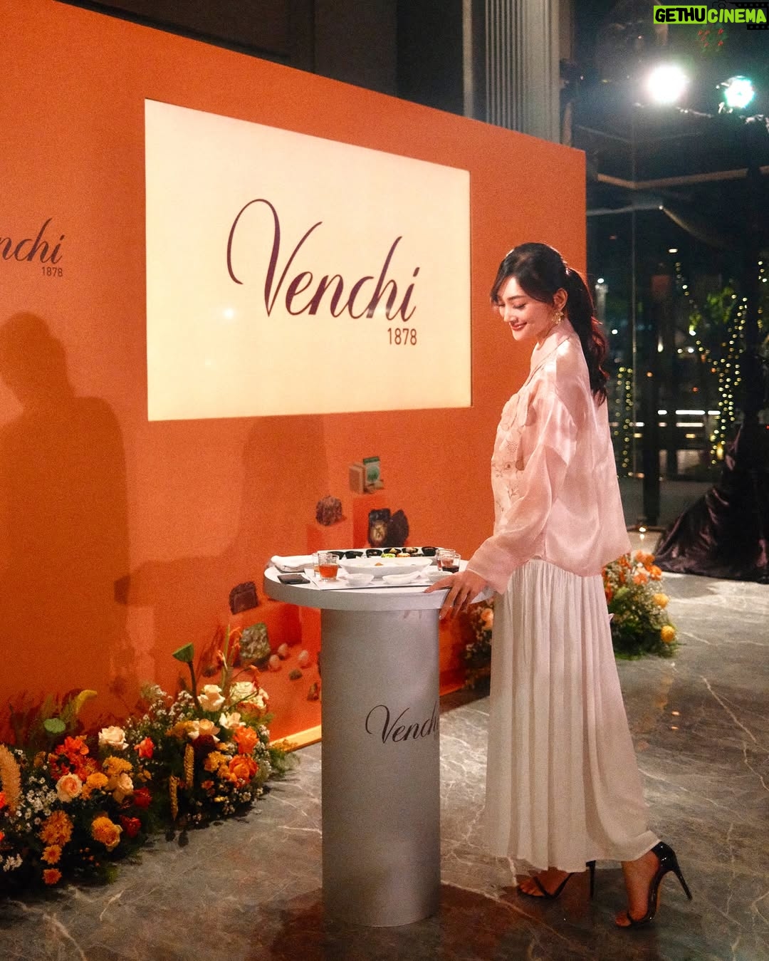 Adinda Cresheilla - 3 Likes - My first time coming to a chocolate sensory soiree. Thank you for the experience @venchi_id 🌹 #VenchiIndonesia