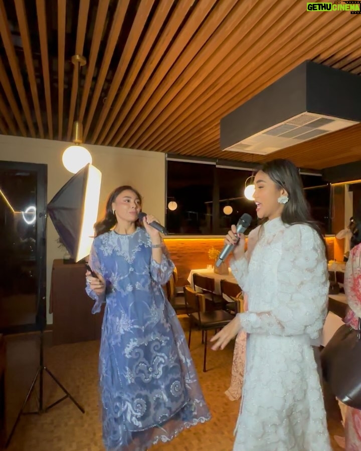 Adinda Cresheilla - 3 Likes - Some unposted pics from our gathering last Monday. Semoga tahun depan makin lengkap, makin banyak silahturahmi, makin banyak kolaborasi. Bersyukur bisa jadi bagian dari figur-figur inspiratif ini🤗
All pics were taken by ka @noy.tarmadhirta
Location: @pennjakarta