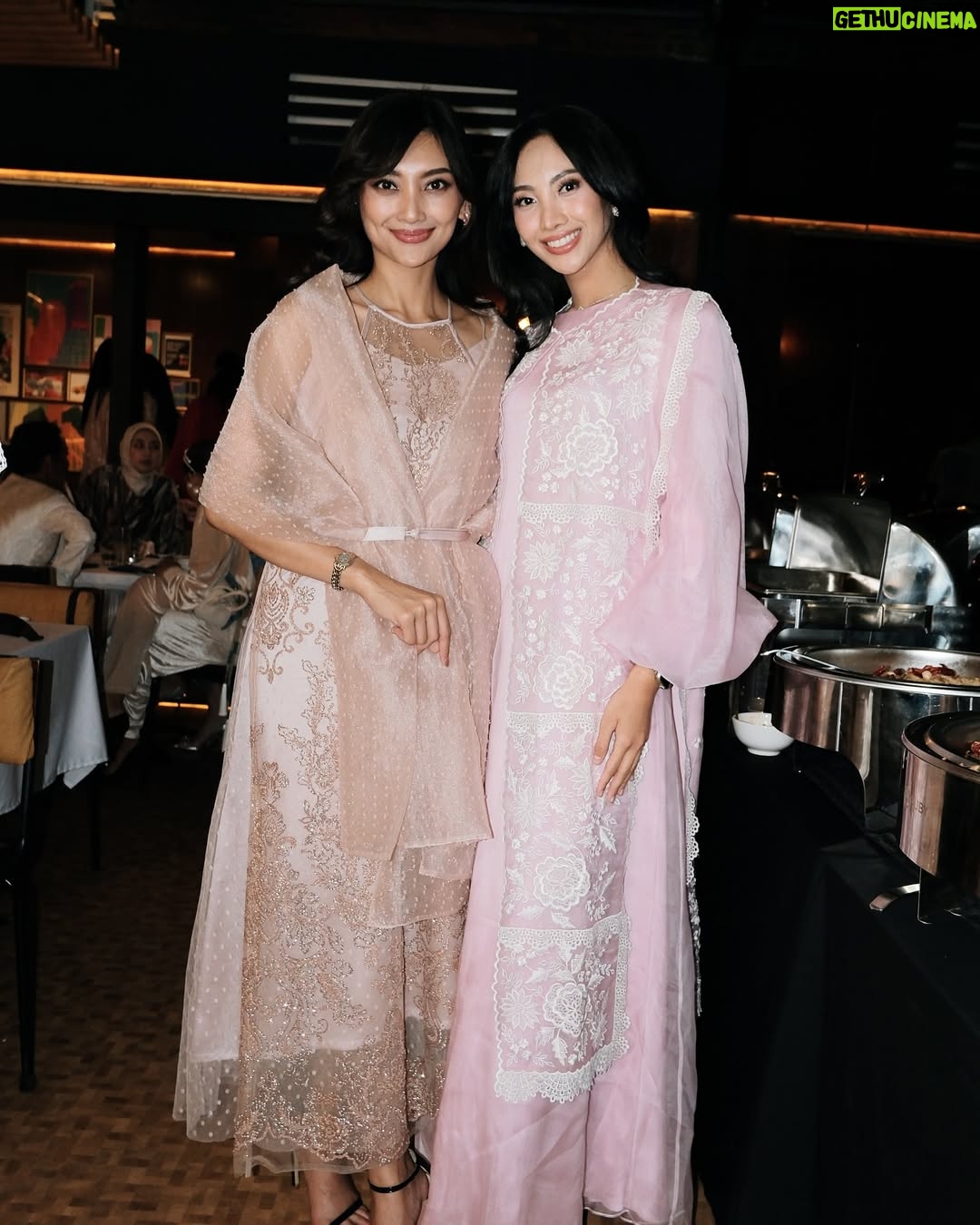 Adinda Cresheilla - 3 Likes - Some unposted pics from our gathering last Monday. Semoga tahun depan makin lengkap, makin banyak silahturahmi, makin banyak kolaborasi. Bersyukur bisa jadi bagian dari figur-figur inspiratif ini🤗
All pics were taken by ka @noy.tarmadhirta
Location: @pennjakarta