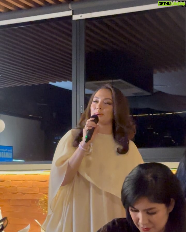 Adinda Cresheilla - 3 Likes - Some unposted pics from our gathering last Monday. Semoga tahun depan makin lengkap, makin banyak silahturahmi, makin banyak kolaborasi. Bersyukur bisa jadi bagian dari figur-figur inspiratif ini🤗
All pics were taken by ka @noy.tarmadhirta
Location: @pennjakarta