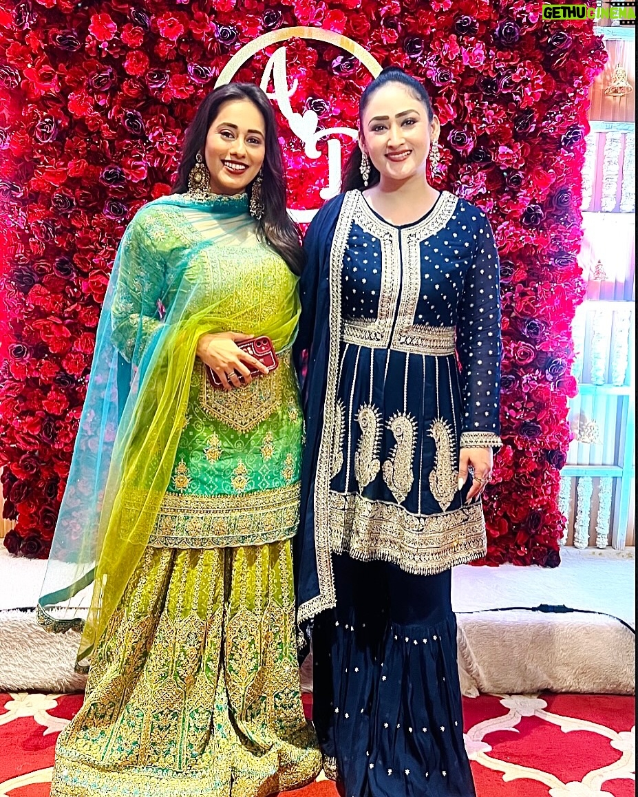 Aditi Sajwan - 185.3K Likes - Dev ❤️ Aarti Ki Shaadi ✨✨✨

#reception #devaarti #teambaalveer #memories