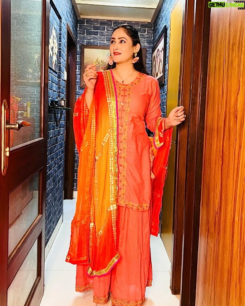 Aditi Sajwan - 6.1K Likes - Happy Holi 🎨🎨🎨