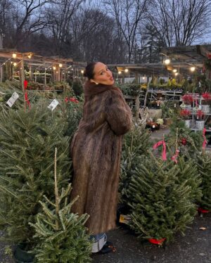 Adrienne Bailon-Houghton Instagram - You know I love lists… 
1. a few of my favorite things… 🎶♥️🎄
2. my album “New Tradiciones” is back! new cover artwork and a little @everjames interlude lol. 
3. red roses for the holidays… who am I?! loving them. thank you @israelhoughton 🥀 
4. tablescaping for the holidays… excited to host our family “noche buena” again this year! 
5. we are officially into the grinch! @everjames is obsessed & Jim Carey deserved an Oscar!
6. grinch pancakes: gluten free pancake mix, spinach, vanilla, cinnamon, eggs & milk. blend!
7. they are shockingly delicious! and they have a lot of spinach in them… but, you don’t taste it! 🌲
8. i love my family @luciaparker @jakesalomon @pinkparkers the most thoughtful! @petiteplume
9. ummm the ultimate holiday bop! and of course @lana_hawatmeh’s fav song to sing really loud! lol.
10. the things i find and love @homegoods - this was definitely @everjames approved! And cocoa scented.
11. So we had to try it as a family lol. looked gross but it was so much fun! i am such a boy mom.
12. we jumped in the shower afterwards… but, @everjames did not want me to drain the tub! 
13. this is me negotiating with a 2 year old… and yes his onsie is also… the grinch. we all have them!
14. and hopped back in bed to watch… you already know… it was honestly my dream lazy morning lol.
15. more @skims holiday treats! obsessed.
16. i absolutely love the smell of pine… love buying fresh wreaths, garland & mini trees for the house! 
17. holiday dinner dates w/ @israelhoughton - that feel like I’m in a @hallmarkchannel movie 🎥 
18. wood burning fireplaces, while listening to holiday tunes on a double date with my parents! 
19. we arrived first… so of course i had to take a pic.
20. the woman that always made the holidays so special for us… the reason I had the best childhood, traditions & memories. i love you @nyricanmama ♥️