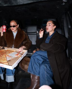 Adrienne Bailon-Houghton Instagram - Merry Christmas ya filthy animals ‼️
📷 @tylerpatrickkenny