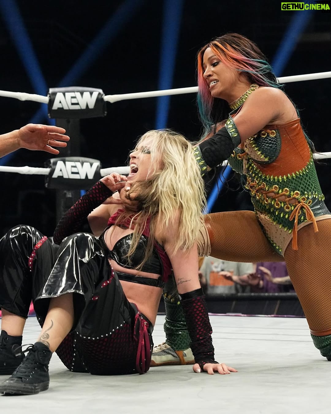 Adrienne Reese - 18K Likes - TBS Champion @MercedesMone @danni_ellexo vs ROH Women’s Champion @AthenaPalmer_FG @TheJuliaHart in tag-team action before #AEWDynasty! | 4/5/2025, AEW Collision
Watch #AEWCollision on-demand on @SportsOnMax