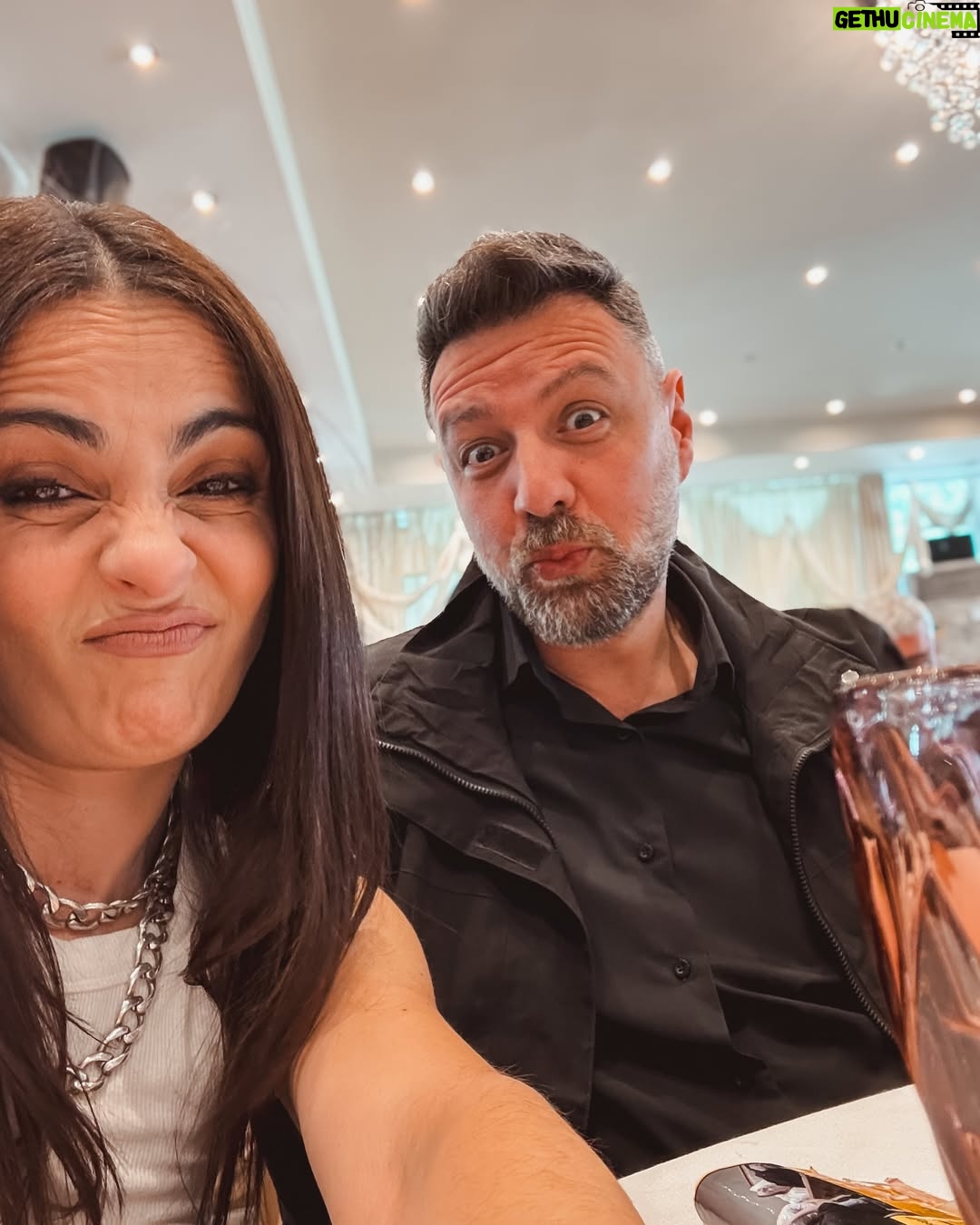 Aggeliki Daliani - 7.4K Likes - CRINGE edition
1. Ξεκινήσαμε για cute.
2. Κάπου εκεί η αξιοπρέπεια φεύγει διακριτικά, γιατί καταλαβαίνω ότι δεν……
3. Το cringe είναι αληθινό.
4. Και το ποστάρουμε με περηφάνια.
Γιατί με το @manospapagiannis το cringe δεν είναι φάση, είναι τρόπος ζωής 🤣🤣🤣🤣
•••••••••••••••••••••••••••••••••••••••••••••••••••••••••••••
#cringe #sundaymood☀️ #sundayfunday☀️