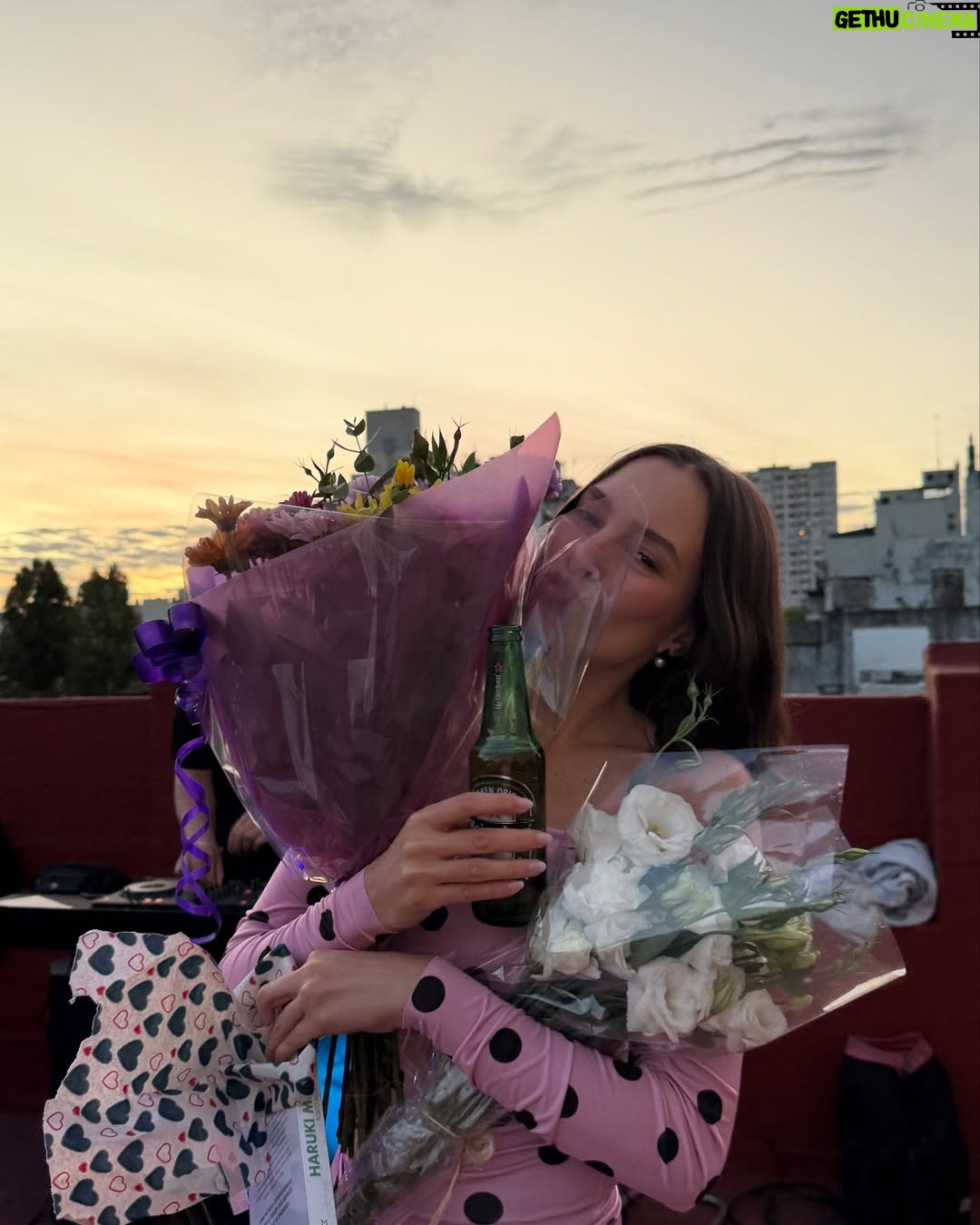 Agustina Suásquita - 42.2K Likes - Pink Papry Club 💐 Y así empezó mi era de muñeca de 33 ✨