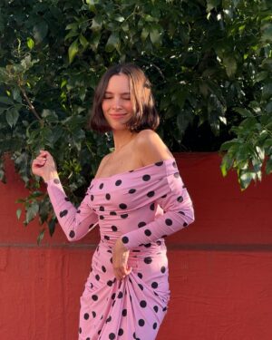 Agustina Suásquita Instagram - Pink Papry Club 💐 Y así empezó mi era de muñeca de 33 ✨