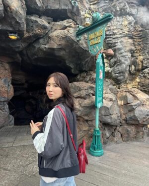 Aika Sawaguchi Instagram - 大好きなエルサに会えたの嬉しかったし、お母さん近すぎるし