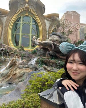 Aika Sawaguchi Instagram - 大好きなエルサに会えたの嬉しかったし、お母さん近すぎるし