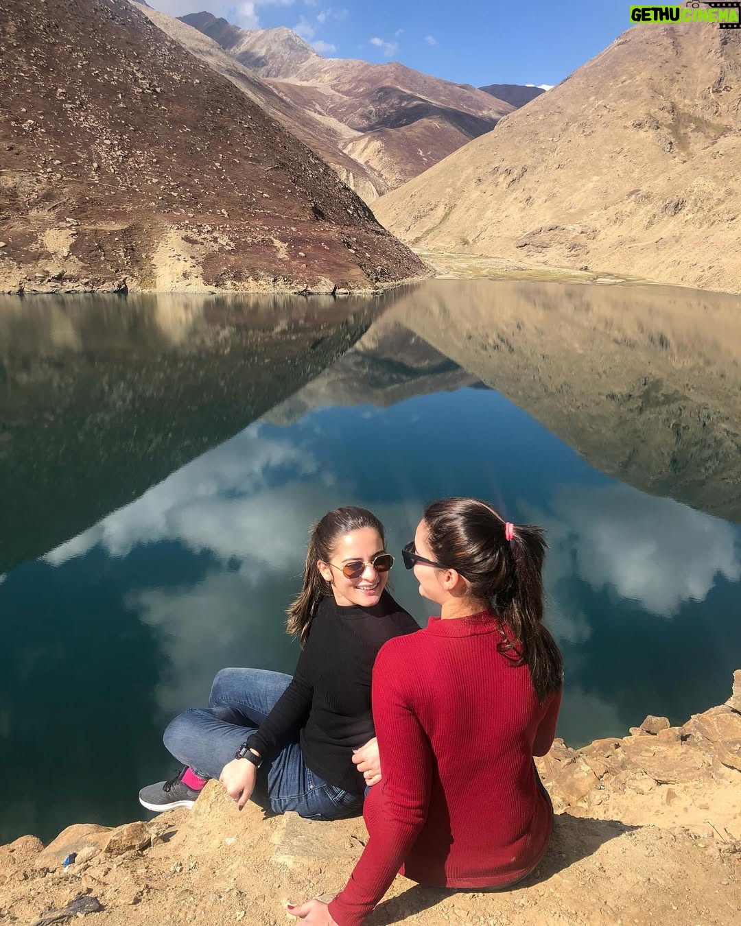 Aiman Khan - 246.4K Likes - Postcards from 2018 ♥️
I consider 2018 the best year of my life for so many reasons ♥️ #timenevercomesback
