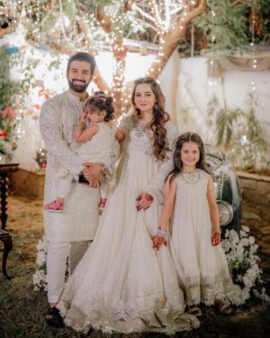 Aiman Khan Instagram - Eid day two matching in @annusabrar ♥️

@wedding.wizards @celebrationsbylm ♥️
