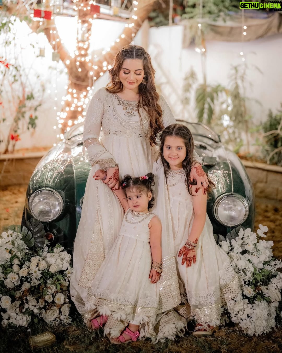 Aiman Khan - 461.3K Likes - Eid day two matching in @annusabrar ♥️
@wedding.wizards @celebrationsbylm ♥️
