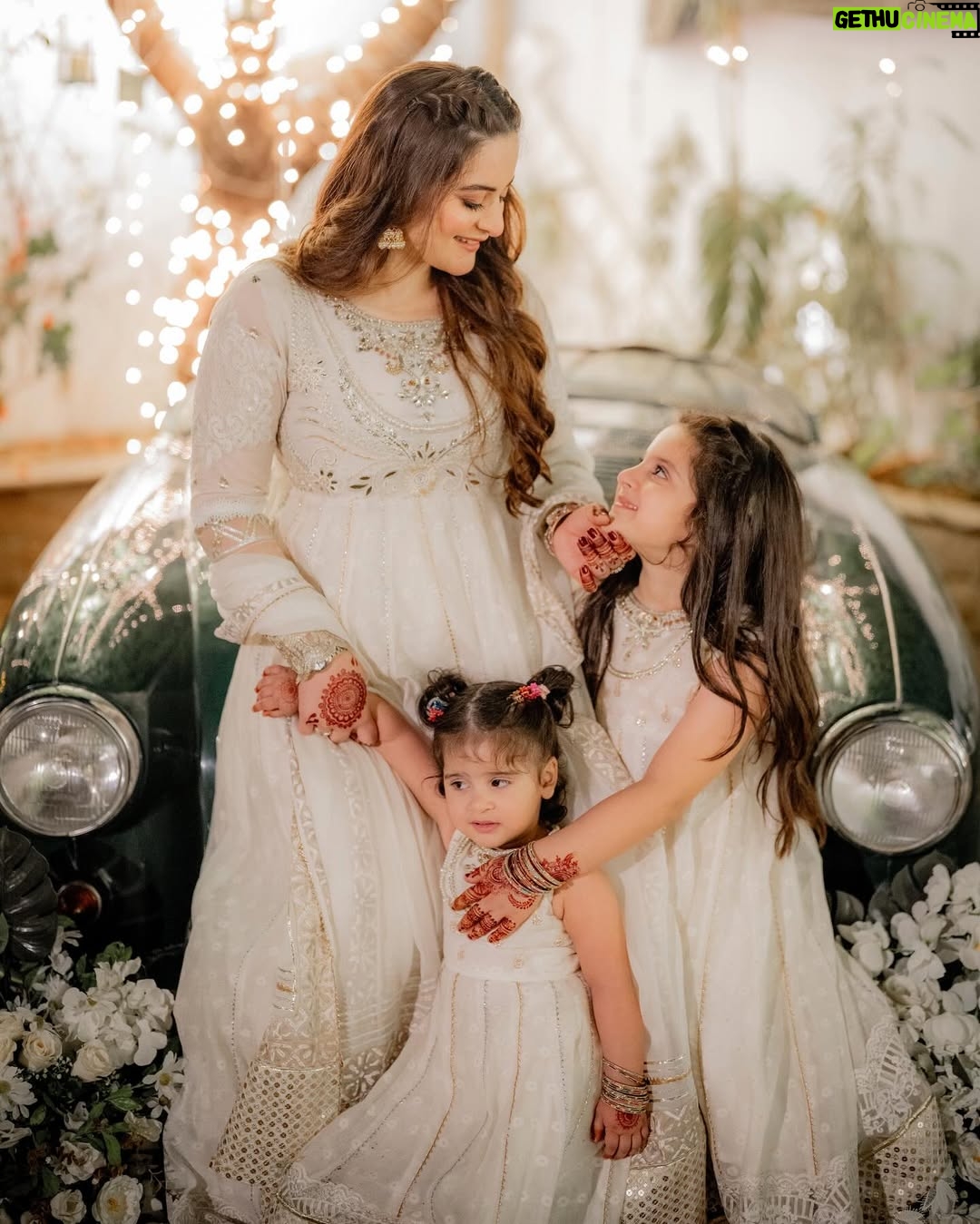 Aiman Khan - 461.3K Likes - Eid day two matching in @annusabrar ♥️
@wedding.wizards @celebrationsbylm ♥️