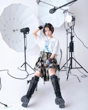 Aimi Instagram - ✨【チームY × ITZAVIBE】✨

◾️発売期間◾️
️🩵️🩵️3/24(月)18:00〜4/7(月) 17:59🩵️🩵️

https://www.sixty-percent.com/collaborations/202503-teamy-itzavibe_cl

声優である「佐々木未来（ささきみこい）・伊藤彩沙（いとうあやさ）・愛美（あいみ）」による声優ユニット「チームY」と、猫がアイコニックな韓国ブランド「ITZAVIBE（イッザバイブ）」のコレボレーションアイテムが発売。

アイテムは、チームYが声優はもちろん歌やバンド活動も行っていることから、楽器を演奏した猫がプリントされたITZAVIBEコラボレーションならではのデザインとなっています。

チームYのコラボアパレルが発売中です✨

よろしくお願いしますっ！！！

#愛美 #AIMI #チームY