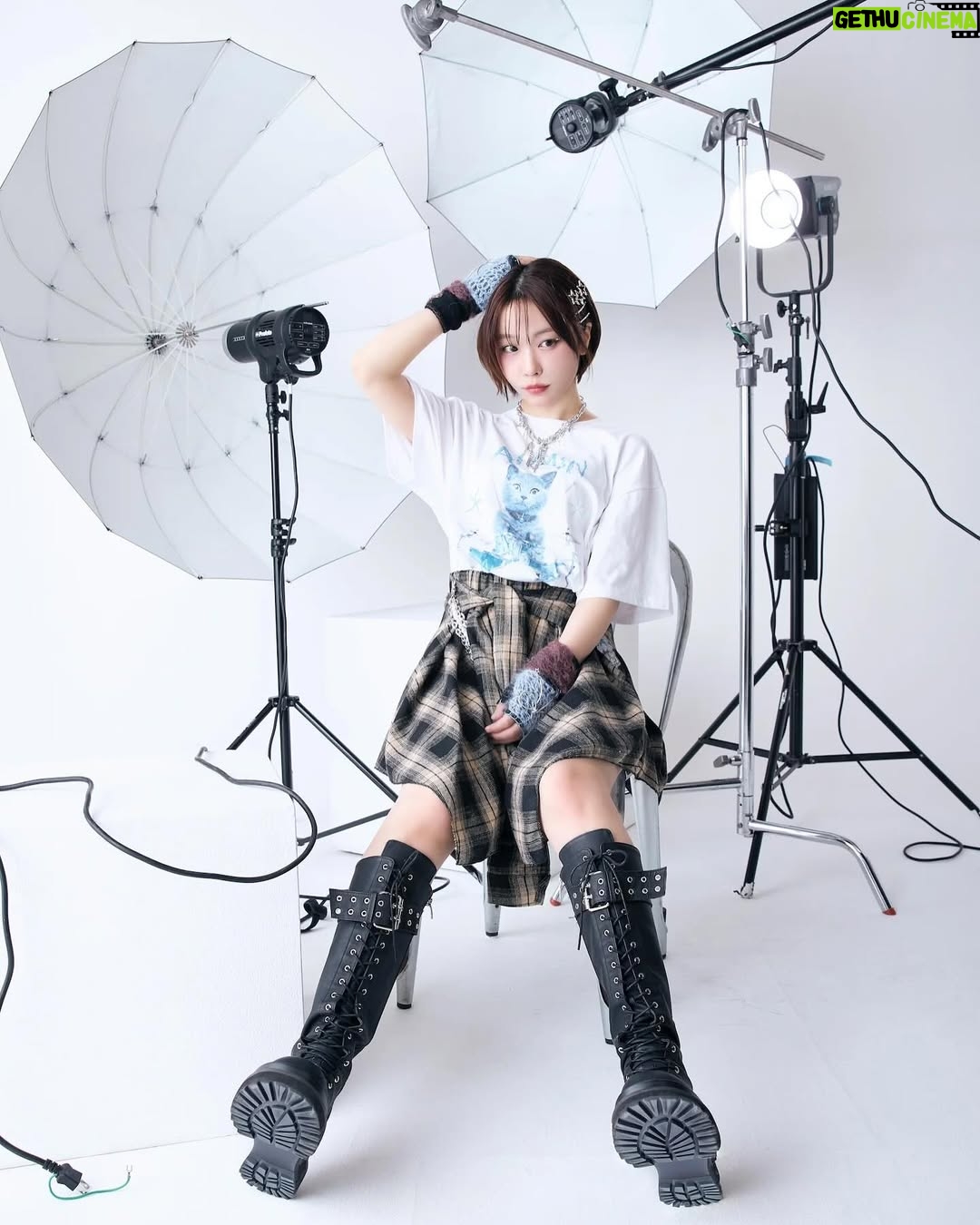 Aimi - 10.9K Likes - ✨【チームY × ITZAVIBE】✨
◾️発売期間◾️
️🩵️🩵️3/24(月)18:00〜4/7(月) 17:59🩵️🩵️
https://www.sixty-percent.com/collaborations/202503-teamy-itzavibe_cl
声優である「佐々木未来(ささきみこい)・伊藤彩沙(いとうあやさ)・愛美(あいみ)」による声優ユニット「チームY」と、猫がアイコニックな韓国ブランド「ITZAVIBE(イッザバイブ)」のコレボレーションアイテムが発売。
アイテムは、チームYが声優はもちろん歌やバンド活動も行っていることから、楽器を演奏した猫がプリントされたITZAVIBEコラボレーションならではのデザインとなっています。
チームYのコラボアパレルが発売中です✨
よろしくお願いしますっ!!!
#愛美 #AIMI #チームY