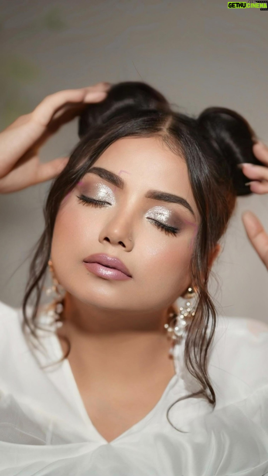Aisha Mahdi - 32.7K Likes - // Get ready to slay with this icy nude makeup look!
I'm spilling all the tea on how to achieve this glamorous yet effortless vibe using Huda Beauty products.
From flawless foundation to shimmering eyes and the perfect pout, I'll guide you through every step.
Want to know my secret weapon for that ethereal glow?
Tune in to see how I transform into an ice queen. This look is perfect for any occasion - whether you're hitting the town or just want to feel like a boss babe at home.
Don't miss out on these pro tips and tricks to elevate your makeup game.
Who's ready to embrace their inner ice goddess?
#HudaBeauty #IceQueenMakeup
#GlamLook