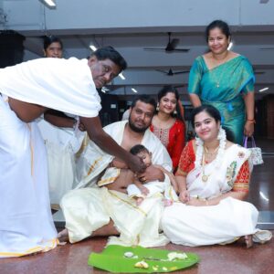 Aishwarya Ramsai Instagram - PranavRidhan’s choroonu ceremony❤️🧿

:
@geethu0603 
@keetz00 

:
#guruvayur #choroonu #aishwaryaramsai #family #sister #sisterson