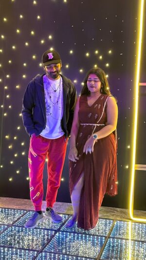 Aishwarya Venka Instagram - Happy To Be A Very Small Part in This Massive Song ! This song is close to my heart ❤️‍🩹

Raayan 🔥

@dhanushkraja ♥️ 

#reels #reelsvideo #trending #raayan #dhanush #dhanushfan #anna #happy #trendingnow #fyp #insta @dhanush_fans_club_chennai_01 @dhanush__fans_76_official @dhanushfans12 @dhanushfanpage01