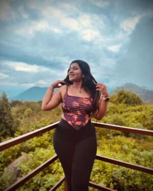 Aishwarya Venka Instagram - Serving Looks And Stealing Hearts 🖤🥂

#instagram #happy #mountains #trip #fun #foryou #yelagiri #sexy
